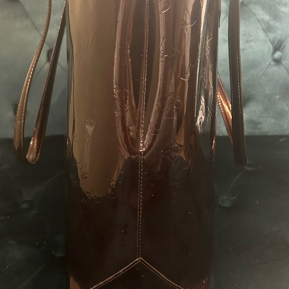 Louis Vuitton Patent Leather Large Tote - Brown - Picture 4 of 7